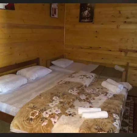 2e Villa's * Valbone